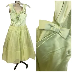 1950's Vintage Green Dress Prom Party Full SKirt Rockabilly  Nylon Sz XS