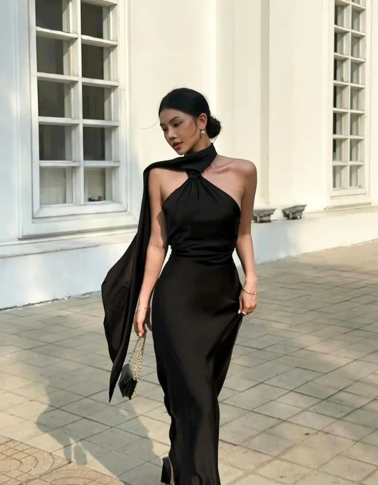 Black Halter Backless Sexy Satin Prom Dress SH1323