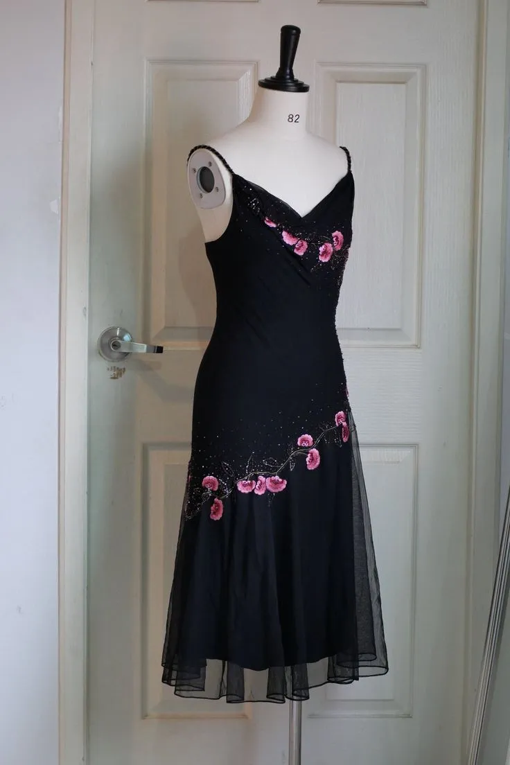 Gorgeous Black Prom Dress With Flowers Birthday Outfits Evening Dress SH1283